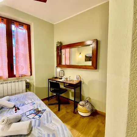 Oda ve Kahvaltı La Casa Del Poeta Dervio