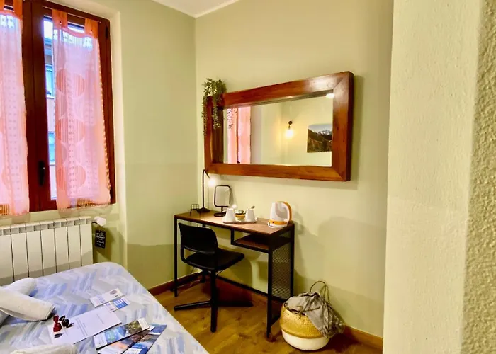 Oda ve Kahvaltı La Casa Del Poeta Dervio